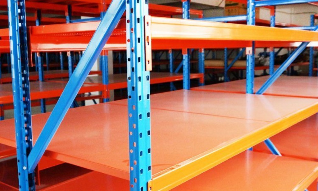 Steel Racks Vs Wooden Racks, which one is best to buy