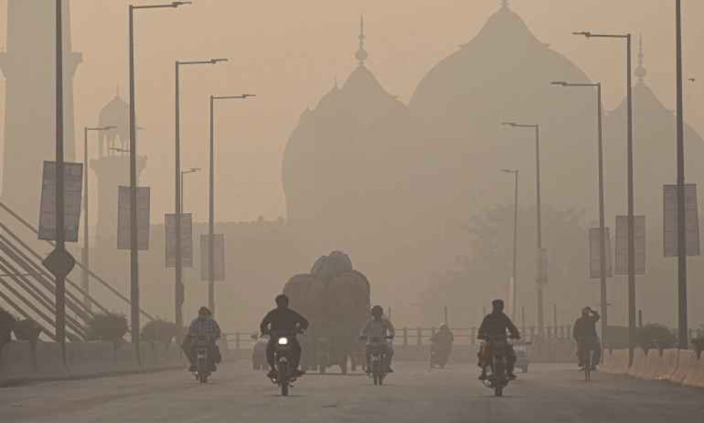 Smog covers Lahore.