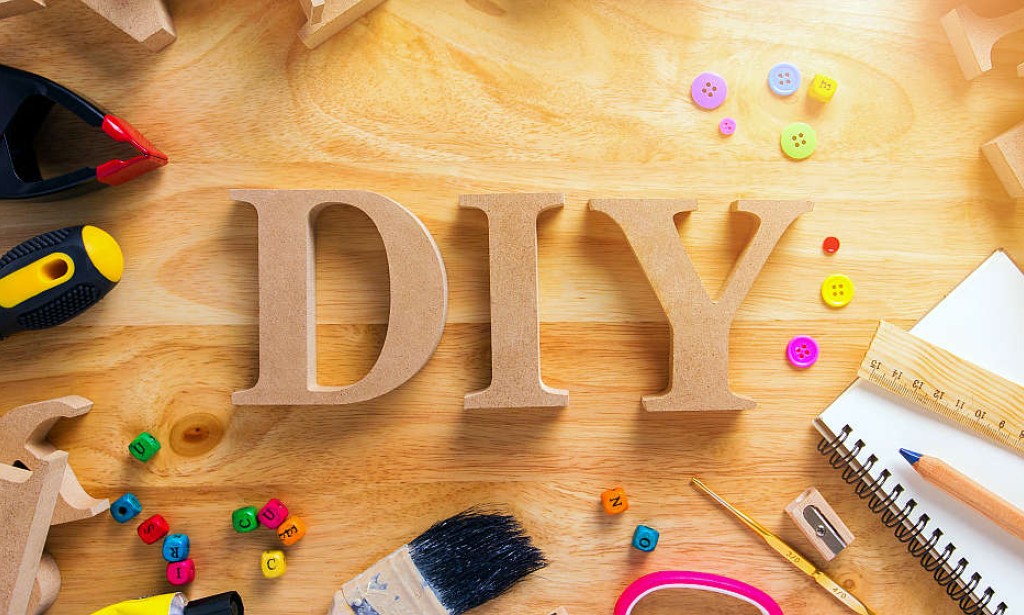 10 DIY Projects for All Skill Levels: Upcycle Furniture