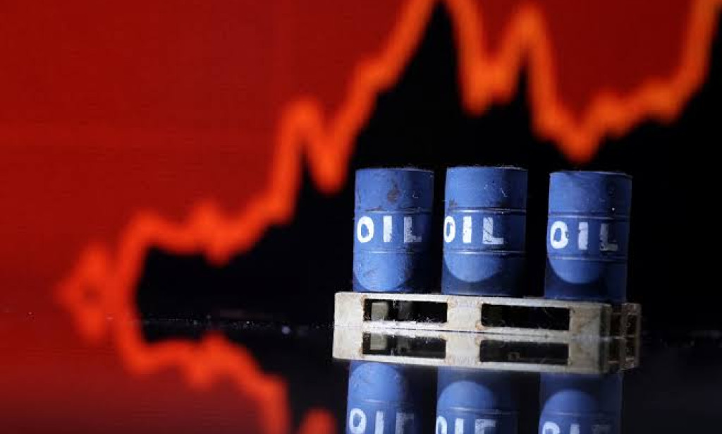Oil prices rise 2% after US, Britain strike Houthi targets