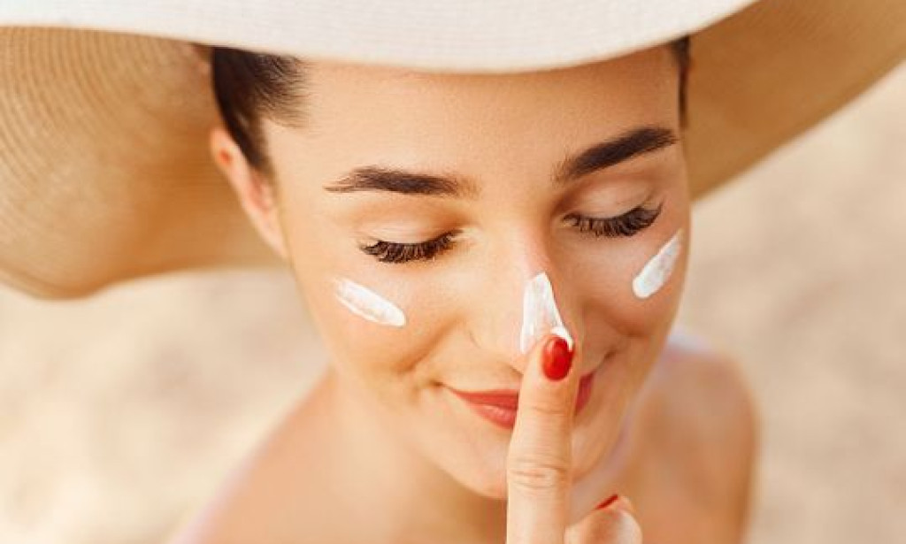 10 Best Sunblock for Dry Skin in Pakistan 2024| A Help to Guide You