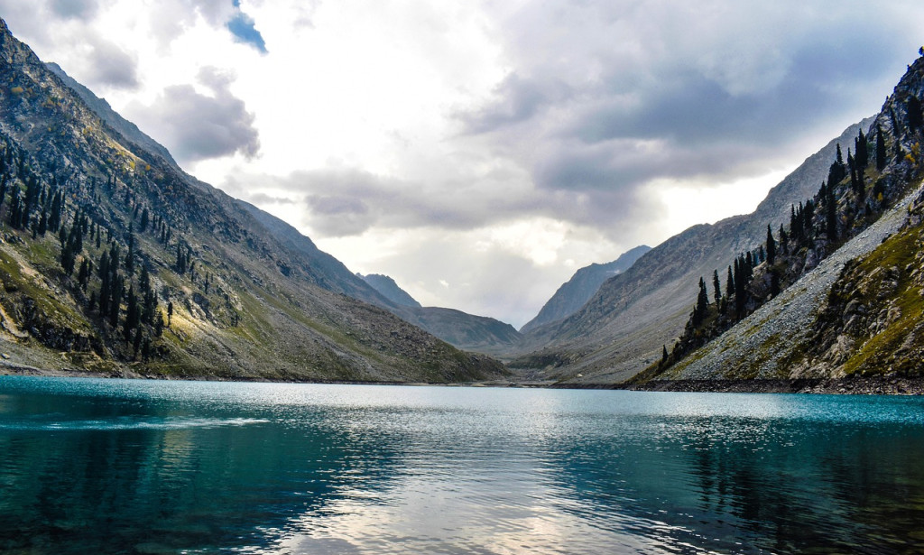 **Naran: Gem of the Himalayas - An Orchestra of Nature's Beauty**