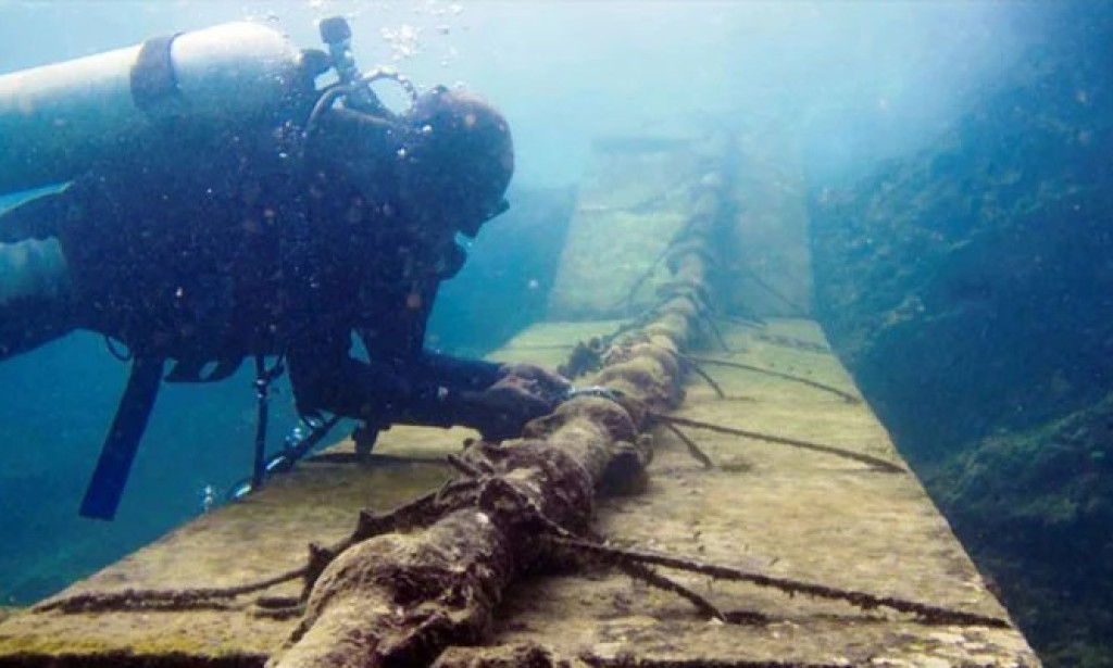 Each time the web closes down in Pakistan, the global media uncovered the world as a country that doesn't fulfill the needs of the computerized age.