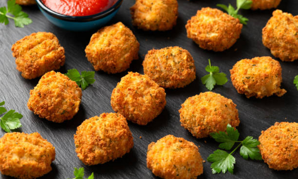 "Crispy Potato Snacks: Elevate Your Weekend Teatime with These Easy Recipes"