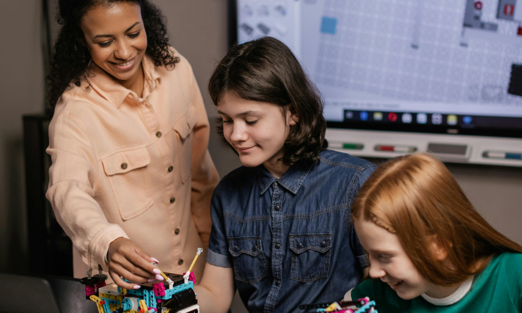 Augmented Reality in Education: Bridging the Gap Between Learning and Technology