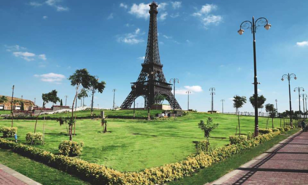 Unveiling the Magnificence of Alfa Tower: Pakistan's Architectural Gem**