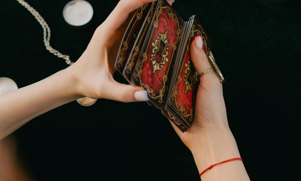 Beyond the Veil: Unveiling the Mysteries of Crystal Gazing and the Paranormal