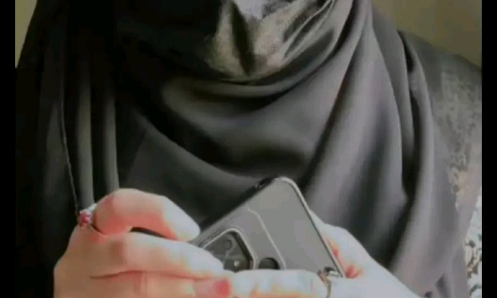 Allama Iqbal ki zindagi mein kai ahem waqiyat aur mukhtalif pehlu hain, jaise unki shayari ka tajziya aur unki siyasi aur falsafi tehreekat. Unki zindagi mein "Shikwa" aur "Jawab-e-Shikwa" k