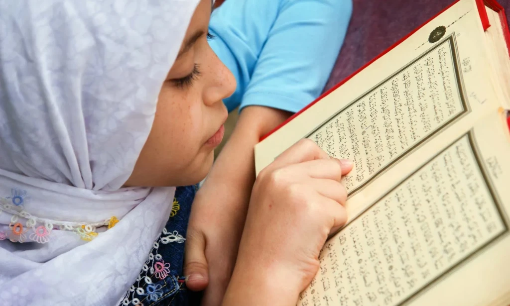 Understanding Islam: Religion, Beliefs, and the Life of Prophet Mohammed