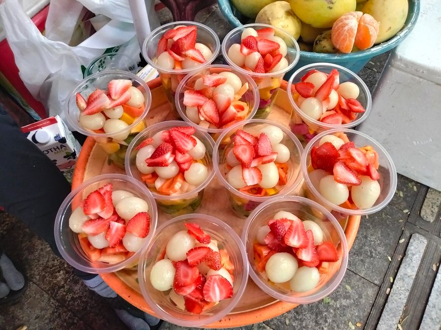 The Best Fruits for PCOS Management